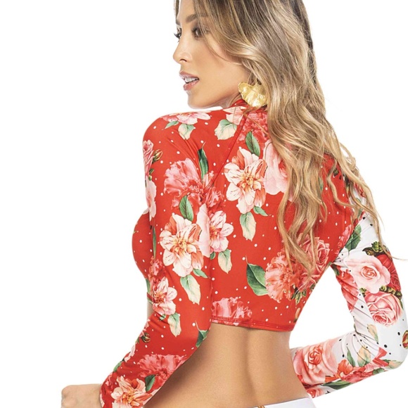 PHAX - Rashguard cropped = sleeves -  medium-  Bright colours.  NWT - Picture 2 of 4